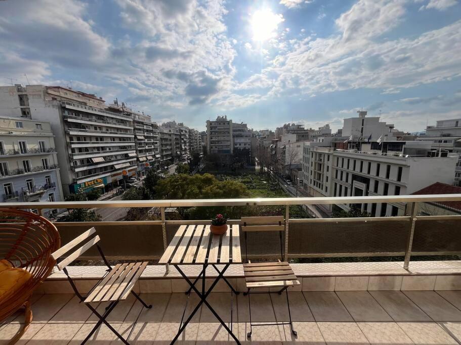Maria'S Sunlit Apartment 比雷埃夫斯 外观 照片