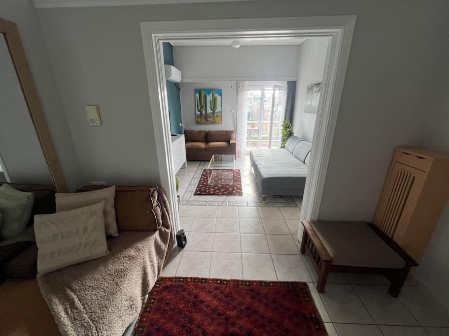 Maria'S Sunlit Apartment 比雷埃夫斯 外观 照片